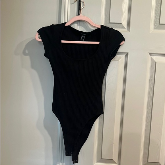 Forever 21 Tops - Forever 21 black bodysuit